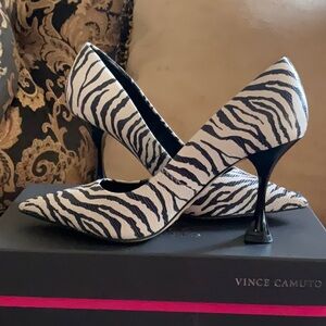 Vince Camuto Kamerna3 Leather Lizard Print/ Tiger Print Stripe Pumps.